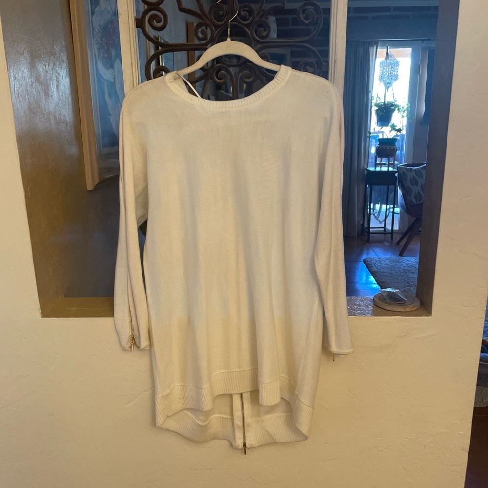 Chic Cream Sweater with Gold Zipper